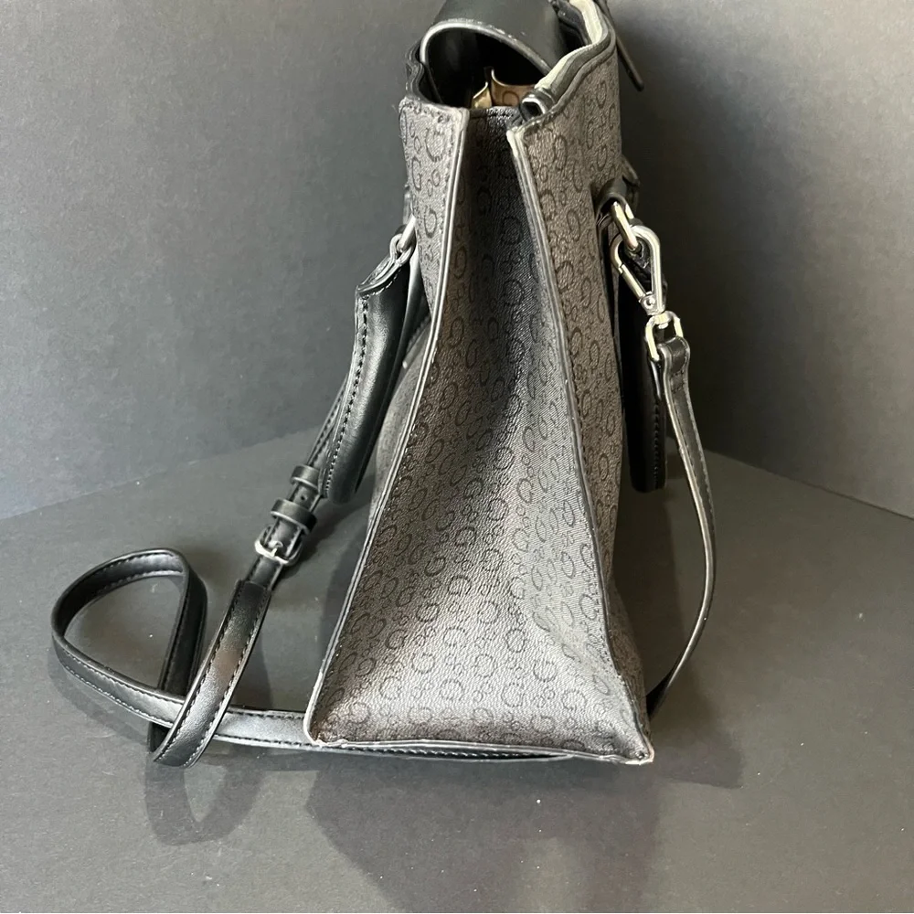 Guess Los Angeles Hand Bag Purse Black Shoulder Bag